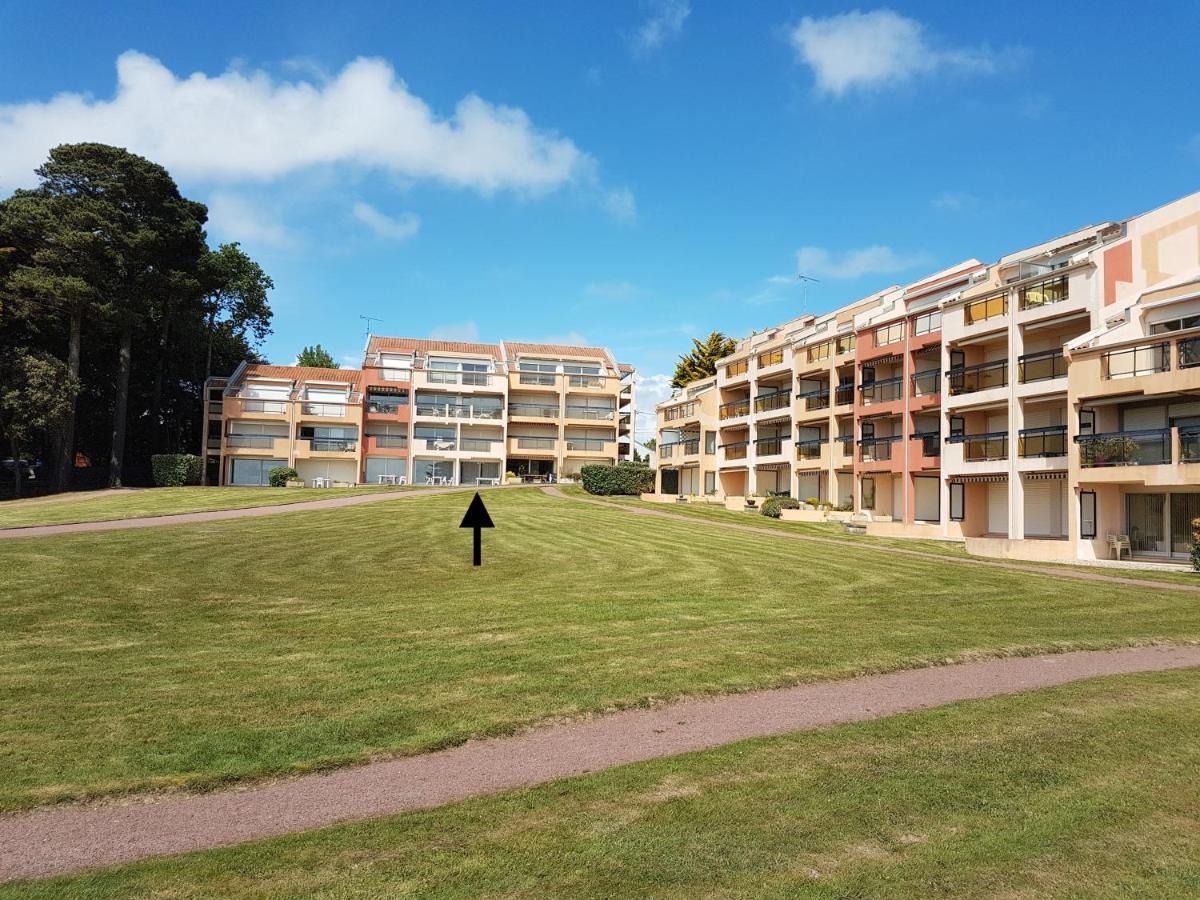 Appartement En Rdc Avec Terrasse Face A La Mer Pornic Bagian luar foto