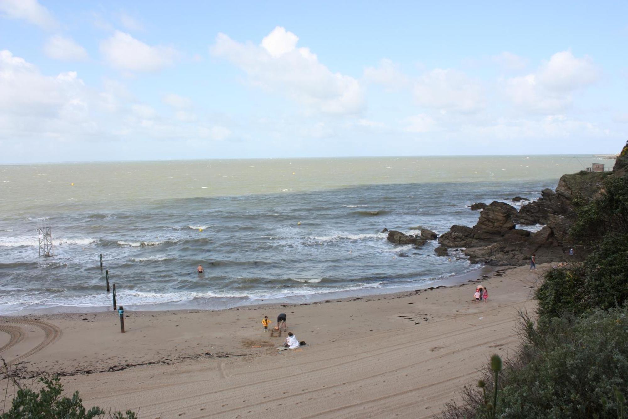 Appartement En Rdc Avec Terrasse Face A La Mer Pornic Bagian luar foto
