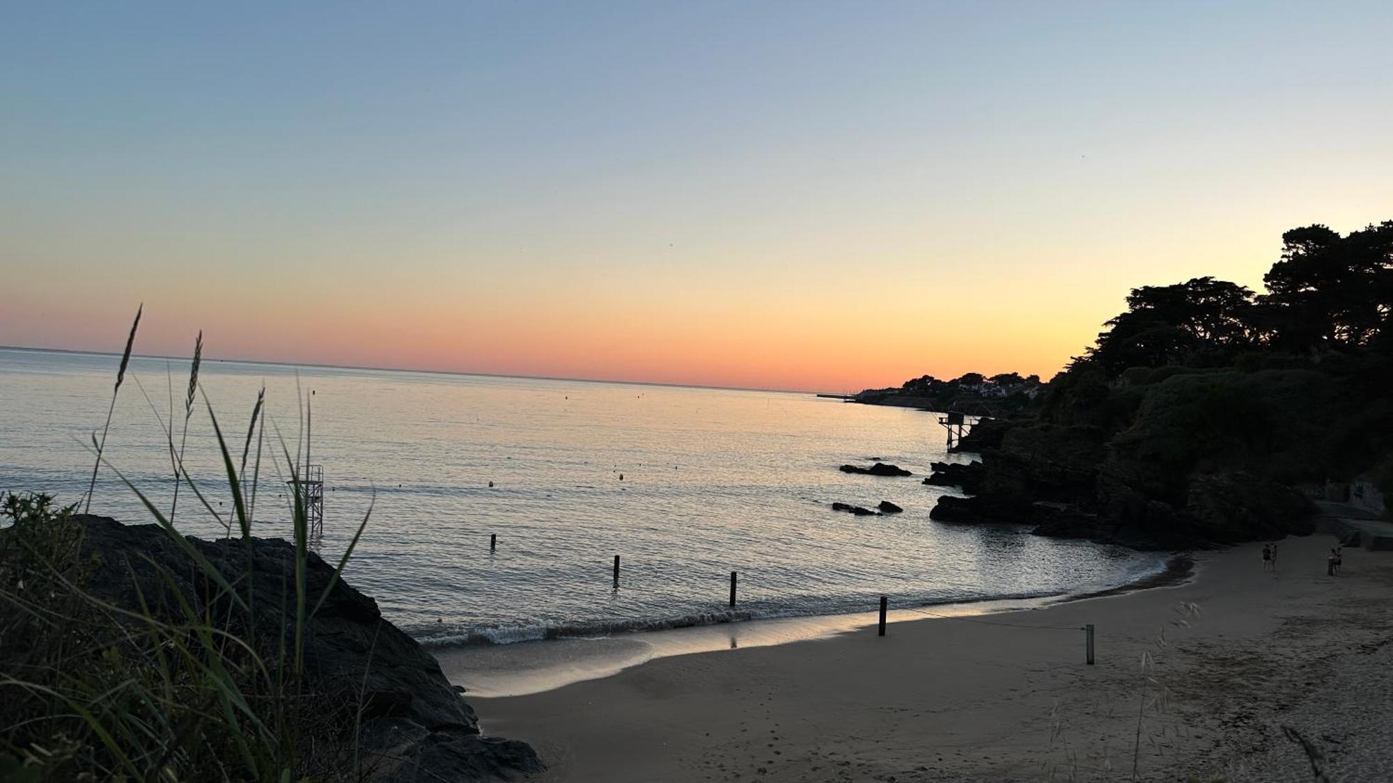 Appartement En Rdc Avec Terrasse Face A La Mer Pornic Bagian luar foto