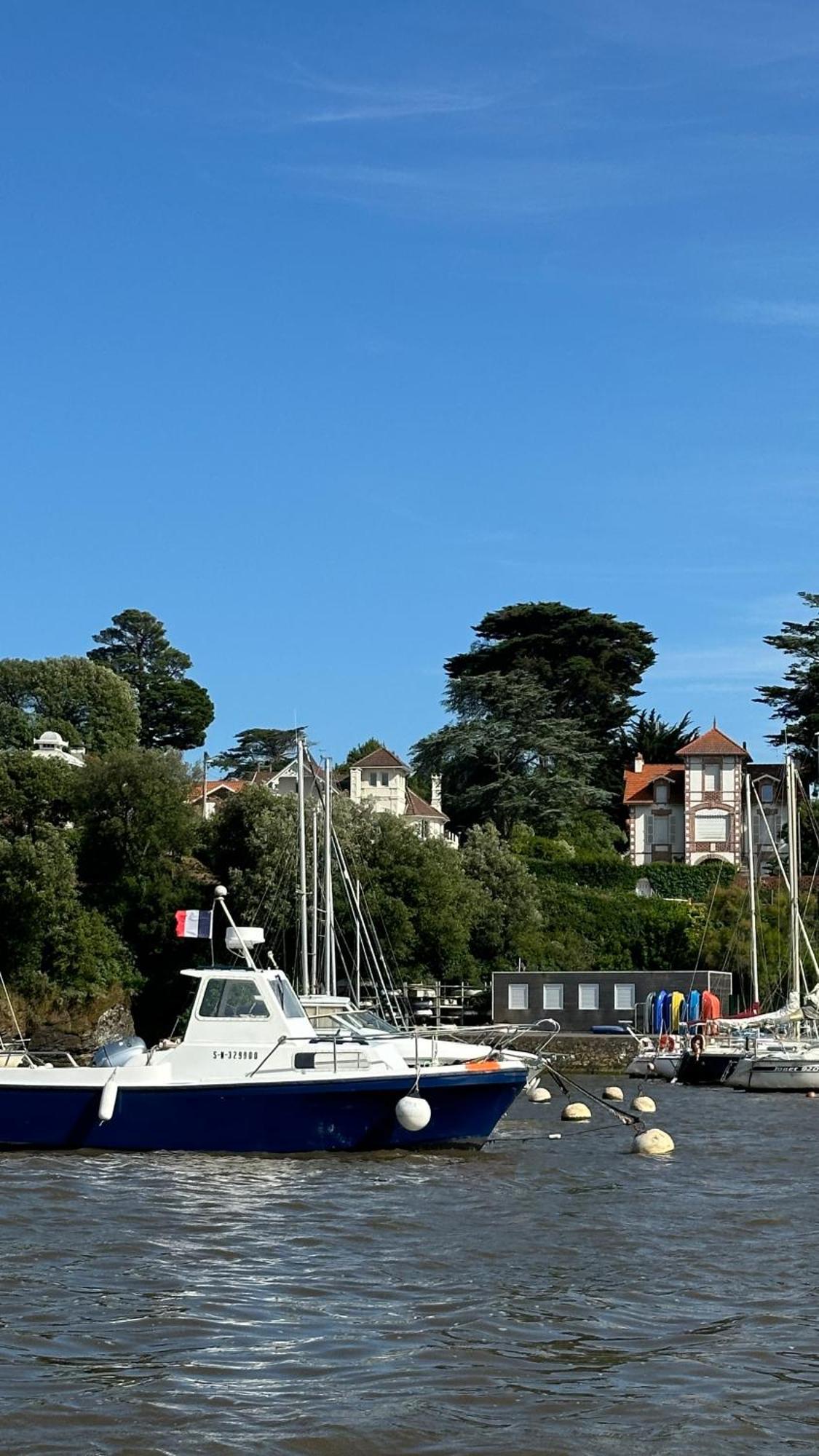 Appartement En Rdc Avec Terrasse Face A La Mer Pornic Bagian luar foto